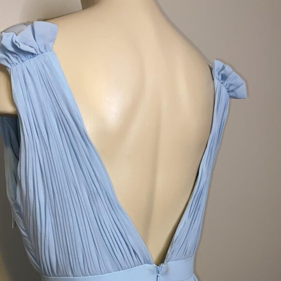 Mac DUGGAL Powder Blue Pleated Chiffon Sleeveless V-Neck - Picture 4 of 9